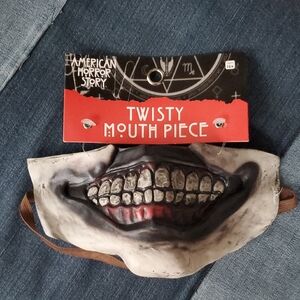 NWT Spirit Halloween American Horror Story Twisty Mouth Piece Mask